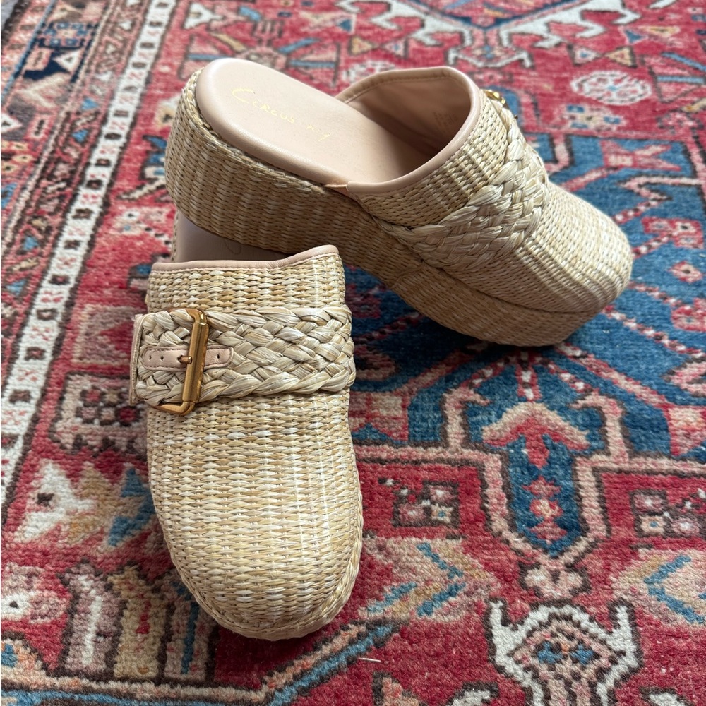 NWOT Circus by Sam Edelman Rattan Clog + Buckle size 9.5